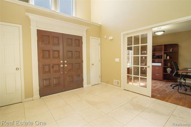 9068 Lebarron Court, Saline, MI 48176