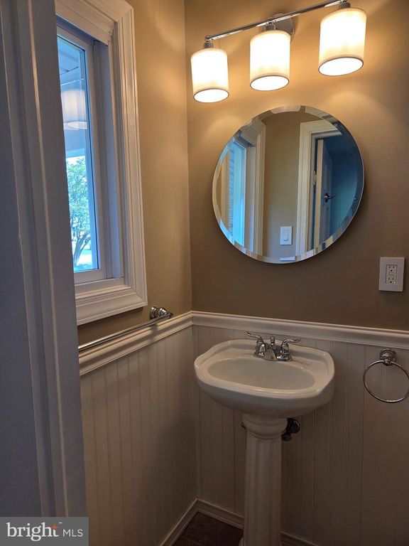 Image 11 of property listing at 1315 SARATOGA DR, Bel Air, MD 21014