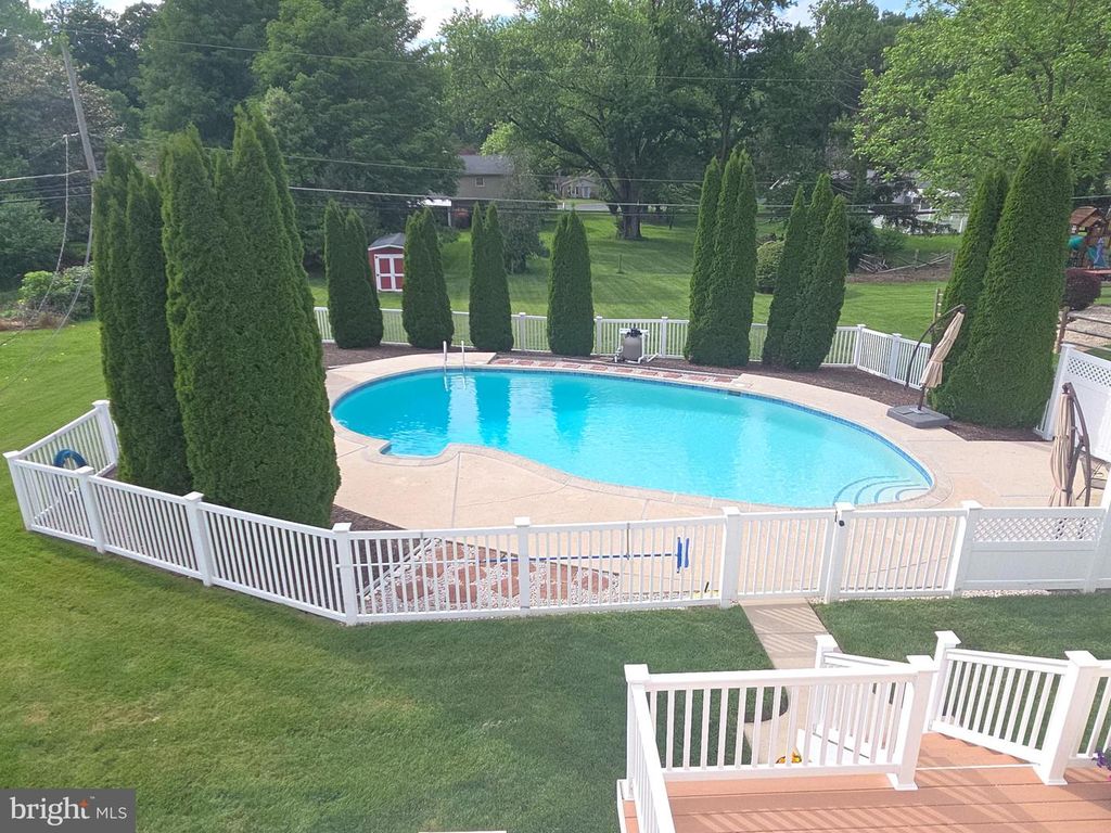 Image 2 of property listing at 1315 SARATOGA DR, Bel Air, MD 21014