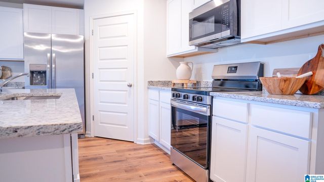 328 OAKMONT CIRCLE, Calera, AL 35040