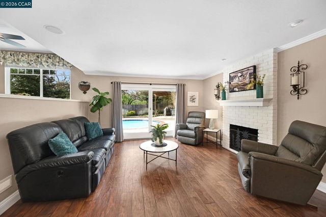 2126 Spring Lake CT, Martinez, CA 94553