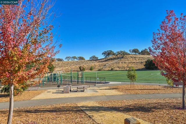 2126 Spring Lake CT, Martinez, CA 94553