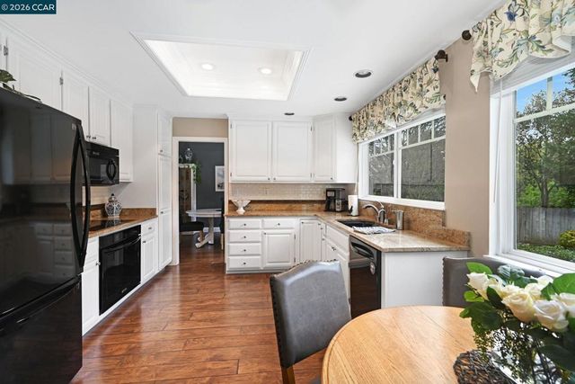 2126 Spring Lake CT, Martinez, CA 94553