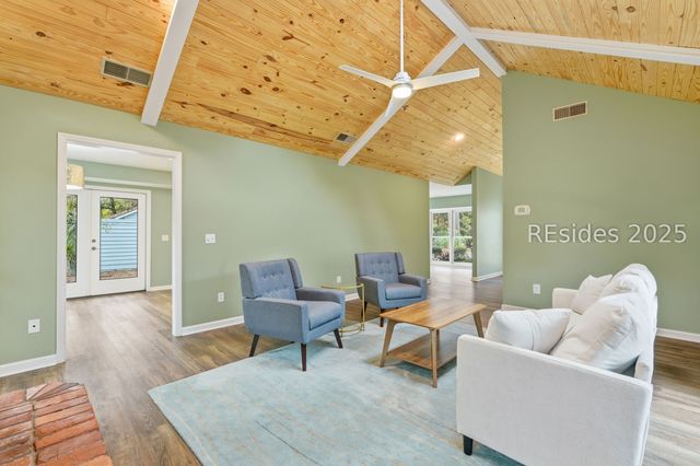 7 Trails End Rd, Hilton Head Island, SC 29926