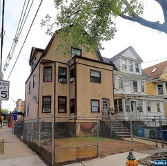 465 4th Avenue, Newark, NJ 07107