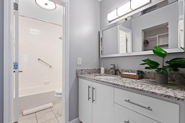 3370 NE 5TH Drive, Boca Raton, FL 33431