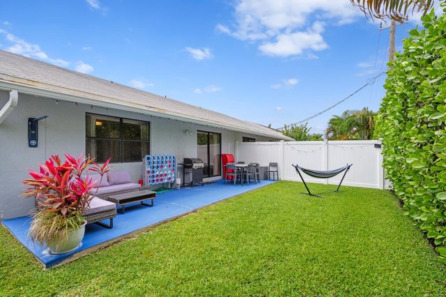 3370 NE 5TH Drive, Boca Raton, FL 33431