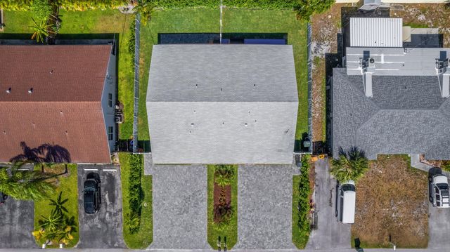 3370 NE 5TH Drive, Boca Raton, FL 33431