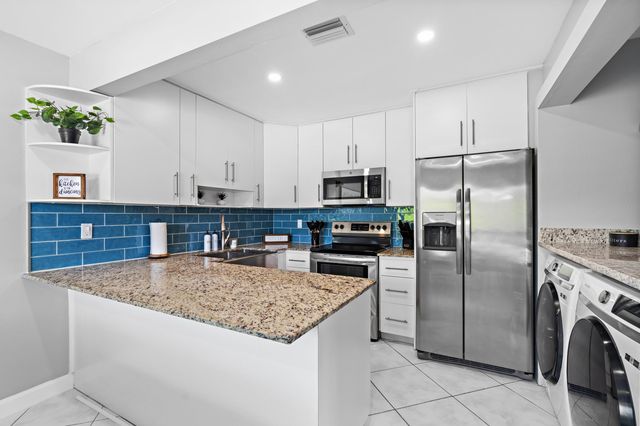 3370 NE 5TH Drive, Boca Raton, FL 33431