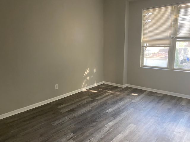 7614 S Maryland Avenue, Chicago, IL 60619