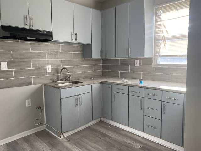 7614 S Maryland Avenue, Chicago, IL 60619