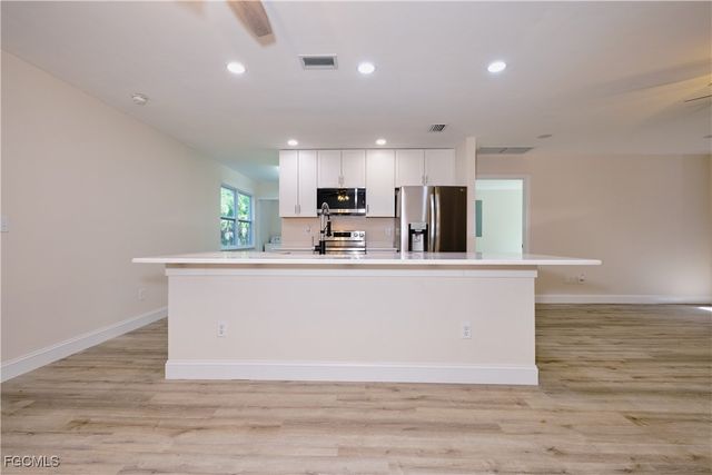 221 18th AVE NW, Naples, FL 34120