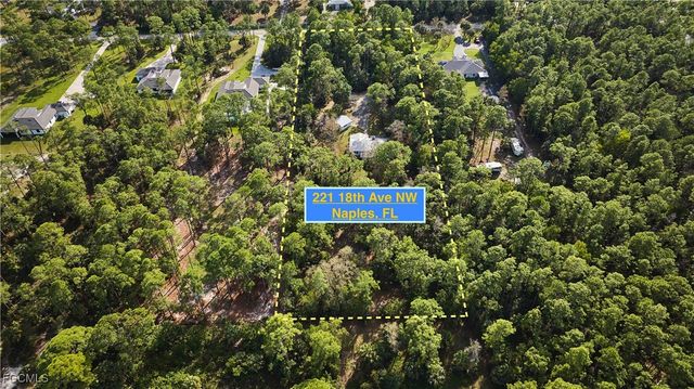 221 18th AVE NW, Naples, FL 34120