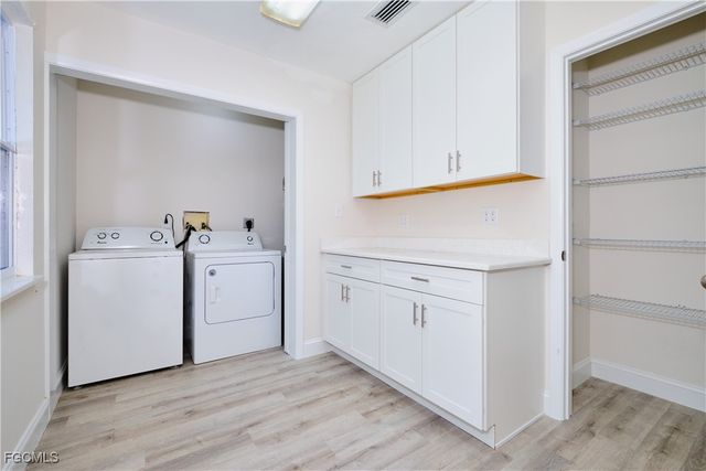 221 18th AVE NW, Naples, FL 34120