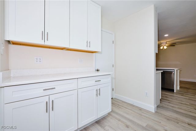 221 18th AVE NW, Naples, FL 34120