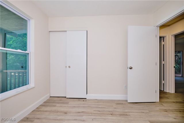 221 18th AVE NW, Naples, FL 34120