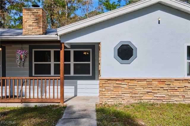 221 18th AVE NW, Naples, FL 34120