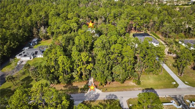 221 18th AVE NW, Naples, FL 34120