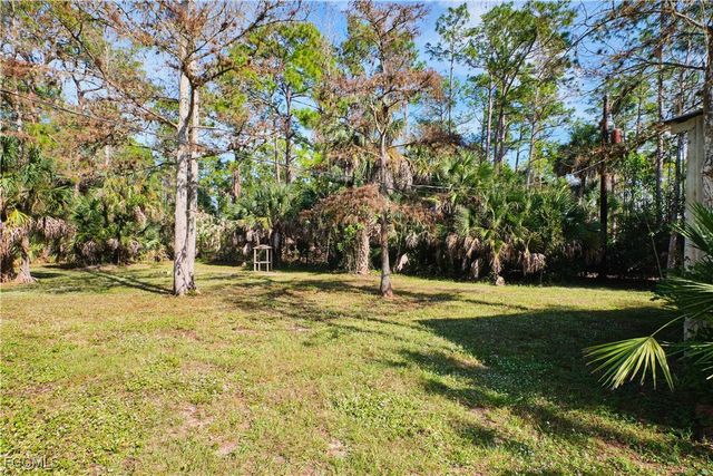 221 18th AVE NW, Naples, FL 34120