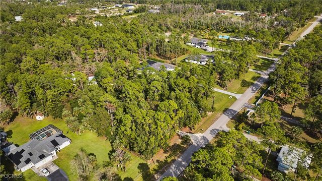 221 18th AVE NW, Naples, FL 34120