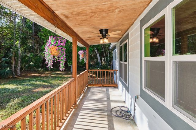 221 18th AVE NW, Naples, FL 34120