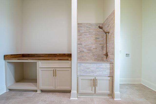 101 Kallie Court, Enterprise, AL 36330