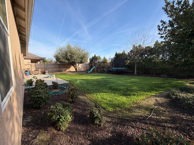 2215 Madeline Drive, Hanford, CA 93230