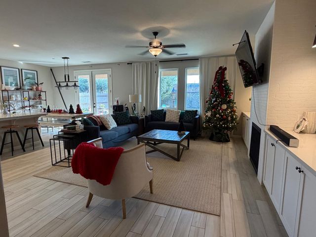 2215 Madeline Drive, Hanford, CA 93230