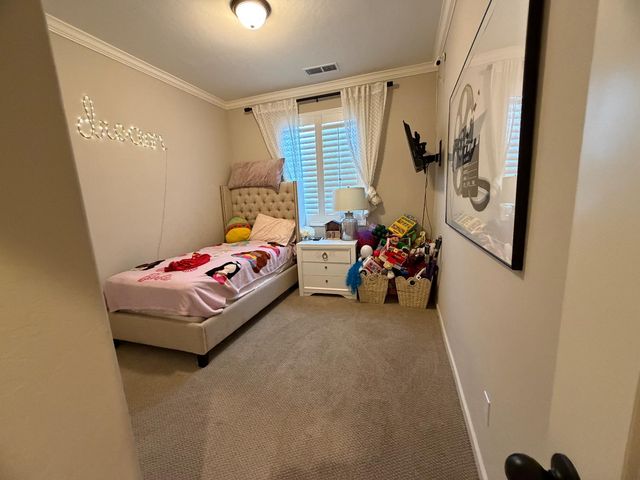 2215 Madeline Drive, Hanford, CA 93230