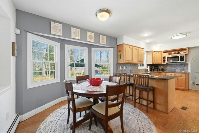 17 Quaker Hill Road, Stony Brook, NY 11790