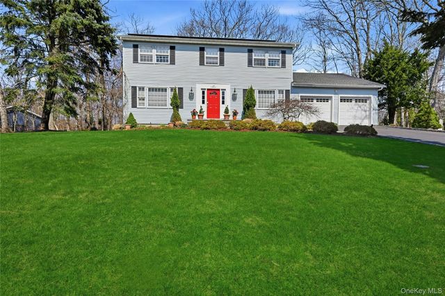 17 Quaker Hill Road, Stony Brook, NY 11790