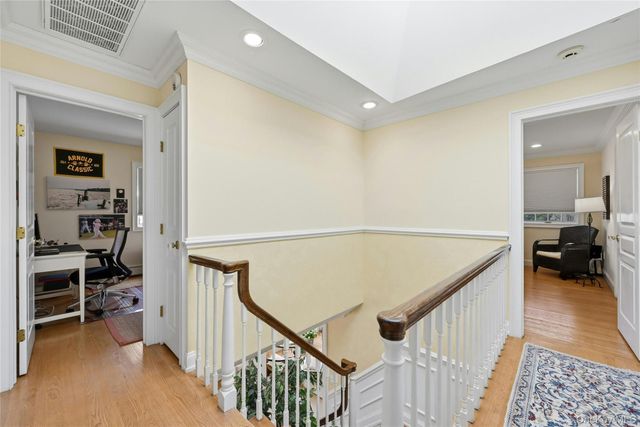 17 Quaker Hill Road, Stony Brook, NY 11790
