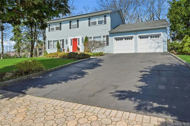 17 Quaker Hill Road, Stony Brook, NY 11790