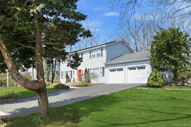 17 Quaker Hill Road, Stony Brook, NY 11790