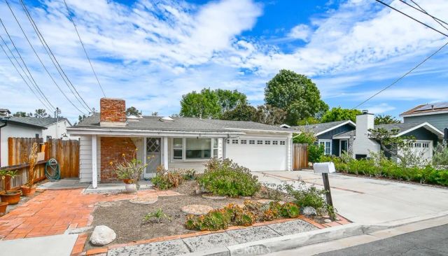 278 Santo Tomas, Costa Mesa, CA 92627