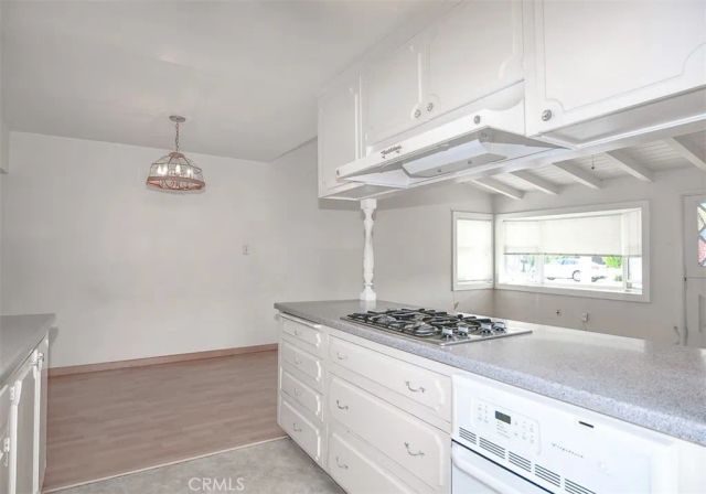 278 Santo Tomas, Costa Mesa, CA 92627