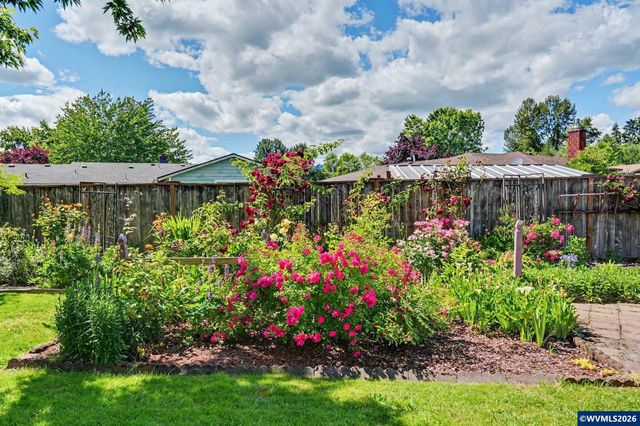 631 NE Sherwood Wy, Corvallis, OR 97330