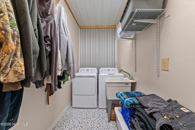 4176 Jolly Road, Ayden, NC 28513