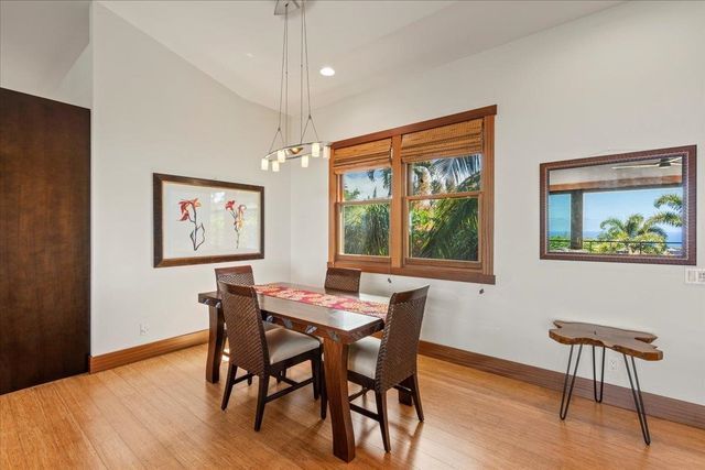 10 Leleaka Pl, Haiku, HI 96708