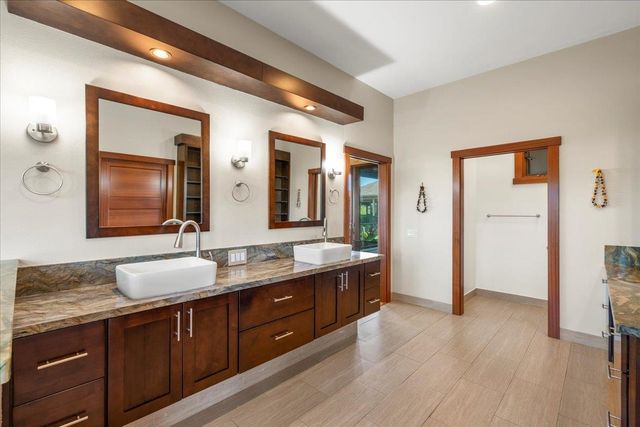 10 Leleaka Pl, Haiku, HI 96708