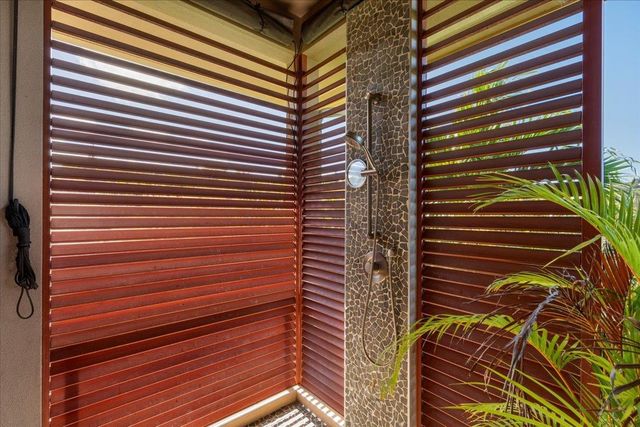 10 Leleaka Pl, Haiku, HI 96708