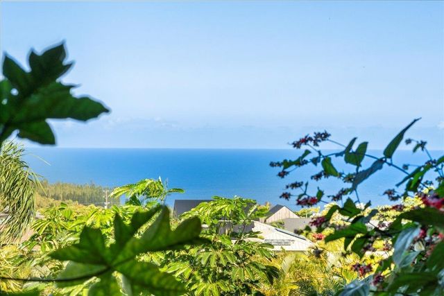 10 Leleaka Pl, Haiku, HI 96708