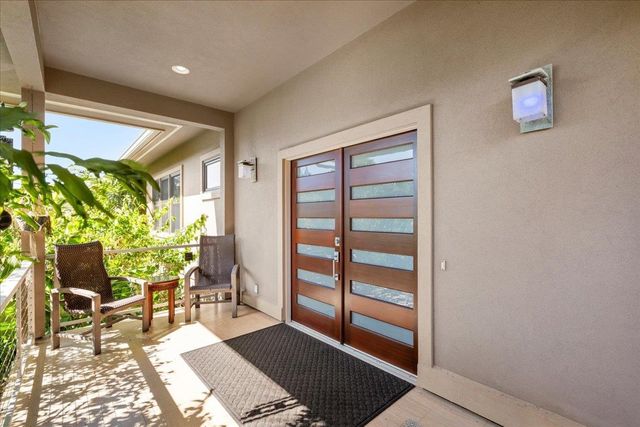 10 Leleaka Pl, Haiku, HI 96708