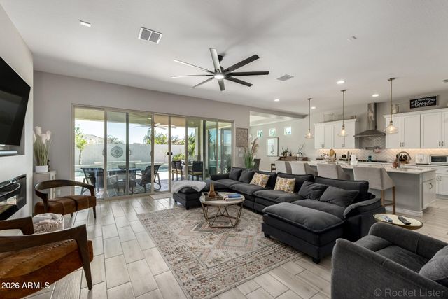 34967 N TRES ALAMOS Road, San Tan Valley, AZ 85144