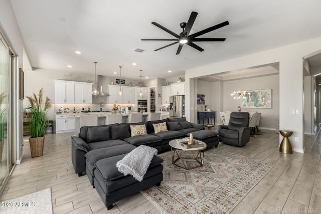 34967 N TRES ALAMOS Road, San Tan Valley, AZ 85144