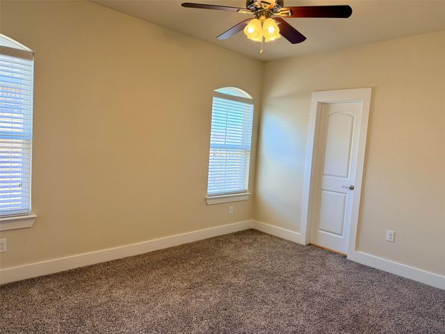 210 Belleville Drive, Lewisville, TX 75057