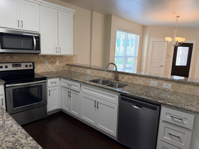 210 Belleville Drive, Lewisville, TX 75057