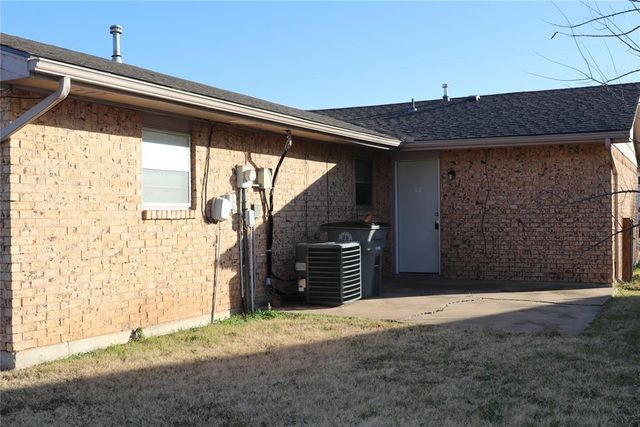 6905 SW Forest Avenue, Lawton, OK 73505