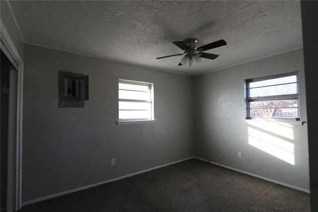 6905 SW Forest Avenue, Lawton, OK 73505