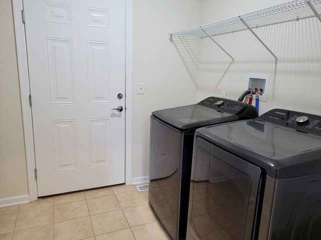 13 Walnut Way 13, Hopkinton, MA 01748